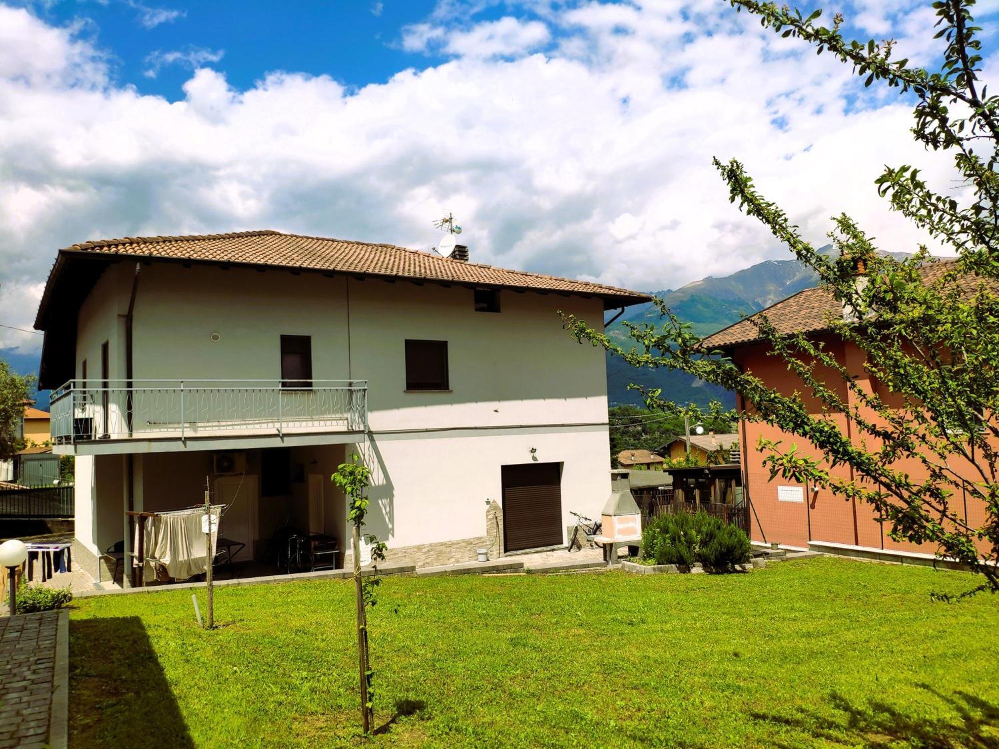 Chiaro House Apartman Colico Kültér fotó